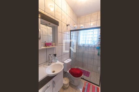 Casa à venda com 220m², 3 quartos e 2 vagas Casa à venda com 220m², 3 quartos e 2 vagasBanheiro suíte