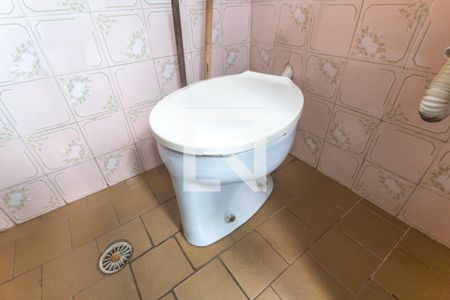 Casa à venda com 220m², 3 quartos e 2 vagas Casa à venda com 220m², 3 quartos e 2 vagasVaso