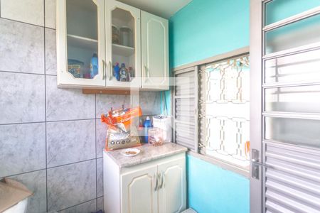 Casa à venda com 220m², 3 quartos e 2 vagas Casa à venda com 220m², 3 quartos e 2 vagasÁrea de serviço