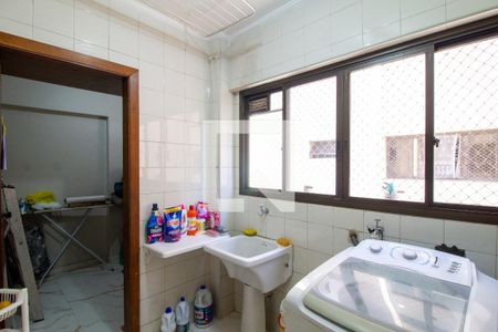 Apartamento à venda com 144m², 4 quartos e 2 vagas Apartamento à venda com 144m², 4 quartos e 2 vagasÁrea de Serviço