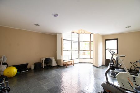 Apartamento à venda com 144m², 4 quartos e 2 vagas Apartamento à venda com 144m², 4 quartos e 2 vagasÁrea comum - Academia