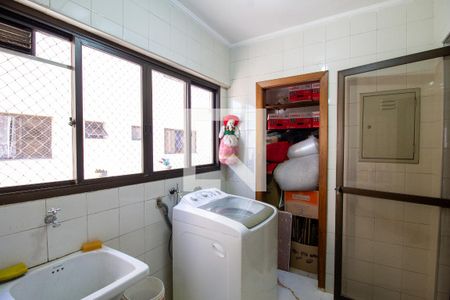 Apartamento à venda com 144m², 4 quartos e 2 vagas Apartamento à venda com 144m², 4 quartos e 2 vagasÁrea de Serviço