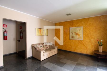 Apartamento à venda com 144m², 4 quartos e 2 vagas Apartamento à venda com 144m², 4 quartos e 2 vagasÁrea comum - Hall de Entrada