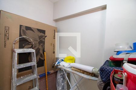 Apartamento à venda com 144m², 4 quartos e 2 vagas Apartamento à venda com 144m², 4 quartos e 2 vagasQuarto de Serviço