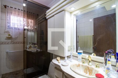 Apartamento à venda com 144m², 4 quartos e 2 vagas Apartamento à venda com 144m², 4 quartos e 2 vagasBanheiro da Suíte