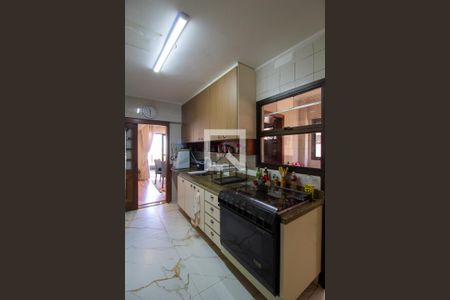 Apartamento à venda com 144m², 4 quartos e 2 vagas Apartamento à venda com 144m², 4 quartos e 2 vagasCozinha