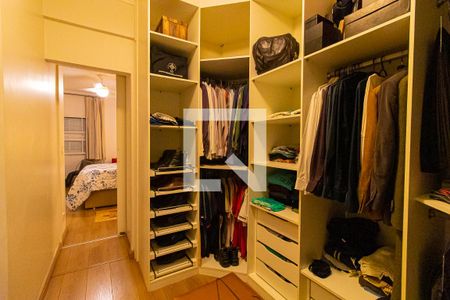 Apartamento à venda com 97m², 2 quartos e sem vaga Apartamento à venda com 97m², 2 quartos e sem vagaCloset da suíte