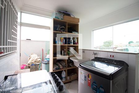 Casa à venda com 400m², 3 quartos e 7 vagasLavanderia