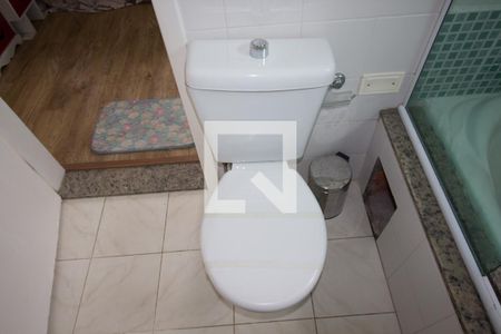 Casa à venda com 400m², 3 quartos e 7 vagasBanheiro da Suíte 1