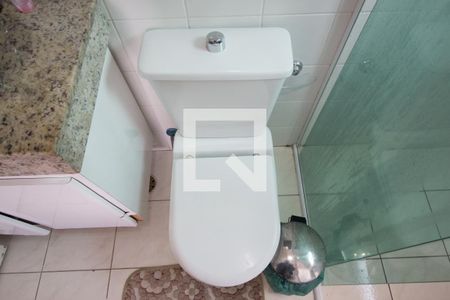 Casa à venda com 400m², 3 quartos e 7 vagasBanheiro da Suíte 2