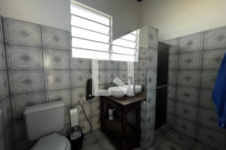 Casa à venda com 145m², 3 quartos e sem vagaBanheiro 