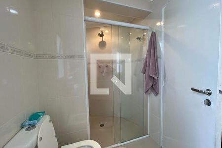 Apartamento à venda com 130m², 3 quartos e 2 vagas Apartamento à venda com 130m², 3 quartos e 2 vagasBanheiro da Suíte 1