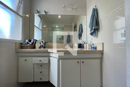 Apartamento à venda com 130m², 3 quartos e 2 vagas Apartamento à venda com 130m², 3 quartos e 2 vagasBanheiro