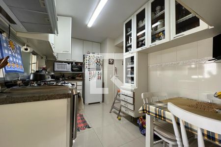 Apartamento à venda com 130m², 3 quartos e 2 vagas Apartamento à venda com 130m², 3 quartos e 2 vagasCozinha