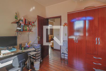 Casa à venda com 360m², 6 quartos e 2 vagasQuarto 3