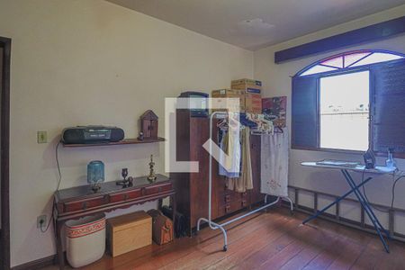 Casa à venda com 360m², 6 quartos e 2 vagasQuarto 4