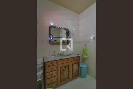 Casa à venda com 360m², 6 quartos e 2 vagasBanheiro Quarto Suíte