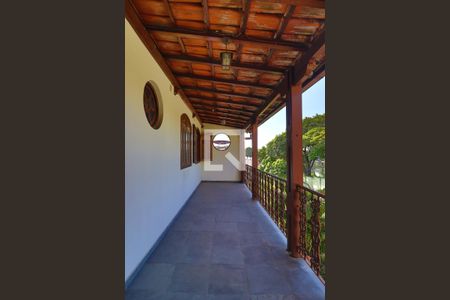 Casa à venda com 360m², 6 quartos e 2 vagasVaranda