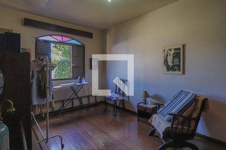 Casa à venda com 360m², 6 quartos e 2 vagasQuarto 4