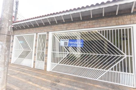 Casa à venda com 162m², 3 quartos e 3 vagasFachada