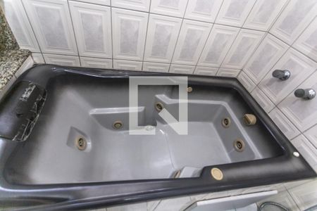 Casa à venda com 162m², 3 quartos e 3 vagasBanheira