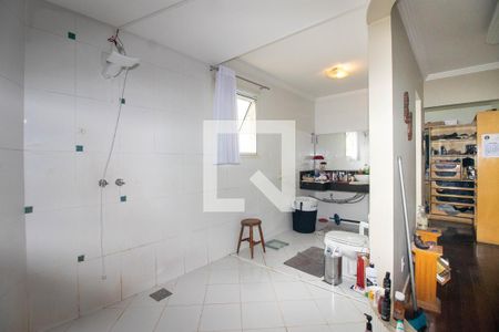 Casa à venda com 260m², 2 quartos e 3 vagasBanheiro da Suíte 2
