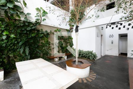 Apartamento à venda com 120m², 4 quartos e 4 vagas Apartamento à venda com 120m², 4 quartos e 4 vagasÁrea comum - Churrasqueira