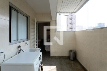 Apartamento à venda com 120m², 4 quartos e 4 vagas Apartamento à venda com 120m², 4 quartos e 4 vagasÁrea de Serviço