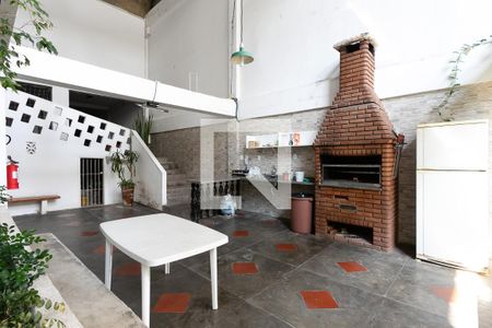 Apartamento à venda com 120m², 4 quartos e 4 vagas Apartamento à venda com 120m², 4 quartos e 4 vagasÁrea comum - Churrasqueira