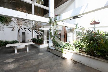 Apartamento à venda com 120m², 4 quartos e 4 vagas Apartamento à venda com 120m², 4 quartos e 4 vagasÁrea comum - Churrasqueira