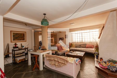 Casa para alugar com 460m², 5 quartos e 5 vagas Casa para alugar com 460m², 5 quartos e 5 vagasSala 3