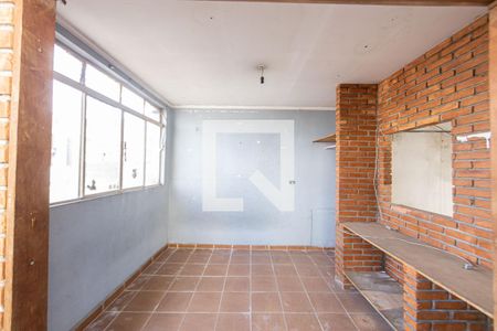 Casa à venda com 400m², 2 quartos e 2 vagas Casa à venda com 400m², 2 quartos e 2 vagasÁrea de Serviço