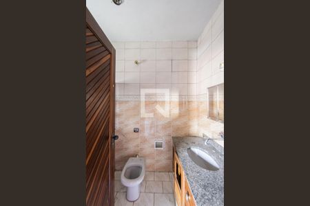 Casa à venda com 400m², 2 quartos e 2 vagas Casa à venda com 400m², 2 quartos e 2 vagassuite