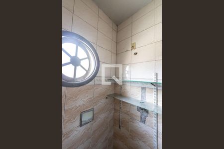 Casa à venda com 400m², 2 quartos e 2 vagas Casa à venda com 400m², 2 quartos e 2 vagassuite