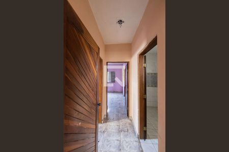 Corredor de casa à venda com 2 quartos, 400m² em Vila Carrao, São Paulo