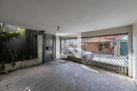 Casa à venda com 400m², 2 quartos e 2 vagas Casa à venda com 400m², 2 quartos e 2 vagasGaragem