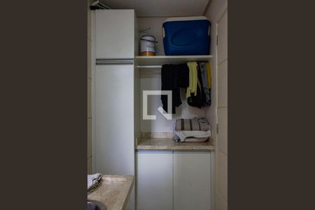 Apartamento à venda com 201m², 2 quartos e 2 vagas Apartamento à venda com 201m², 2 quartos e 2 vagasÁrea de Serviço