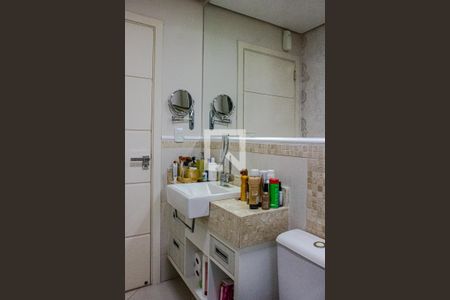Apartamento à venda com 201m², 2 quartos e 2 vagas Apartamento à venda com 201m², 2 quartos e 2 vagasBanheiro da Suíte