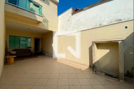 Casa à venda com 123m², 2 quartos e 2 vagas Casa à venda com 123m², 2 quartos e 2 vagasGaragem