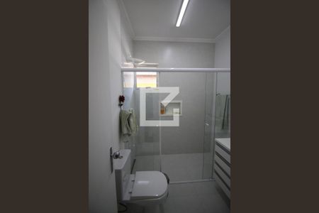 Casa à venda com 170m², 3 quartos e 2 vagasBanheiro