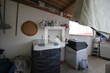 Casa à venda com 170m², 3 quartos e 2 vagasÁrea de Serviço