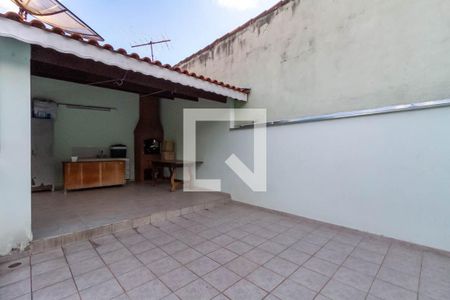 Casa à venda com 173m², 2 quartos e 5 vagas Casa à venda com 173m², 2 quartos e 5 vagasChurrasqueira