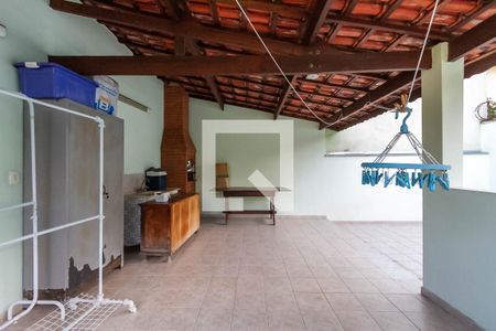 Casa à venda com 173m², 2 quartos e 5 vagas Casa à venda com 173m², 2 quartos e 5 vagasChurrasqueira