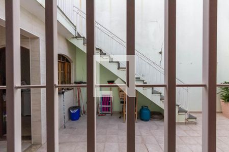 Casa à venda com 173m², 2 quartos e 5 vagas Casa à venda com 173m², 2 quartos e 5 vagasVista