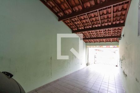Casa à venda com 173m², 2 quartos e 5 vagas Casa à venda com 173m², 2 quartos e 5 vagasGaragem
