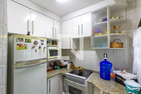 Casa à venda com 173m², 2 quartos e 5 vagas Casa à venda com 173m², 2 quartos e 5 vagasCozinha e copa