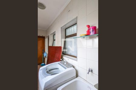 Apartamento à venda com 170m², 3 quartos e 3 vagas Apartamento à venda com 170m², 3 quartos e 3 vagasÁrea de serviço