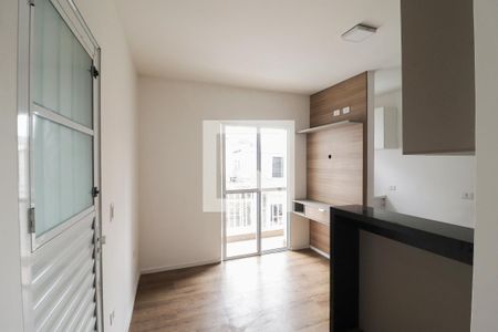 Sala/Cozinha e Área de Serviço de apartamento para alugar com 1 quarto, 30m² em Jardim do Tiro, São Paulo