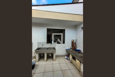 Casa à venda com 325m², 5 quartos e 5 vagas Casa à venda com 325m², 5 quartos e 5 vagasÁrea de Serviço de apoio