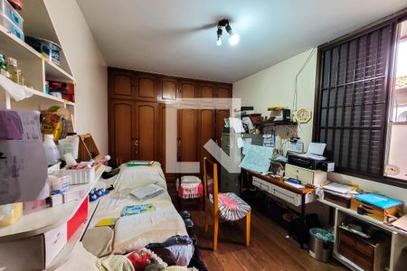 Casa à venda com 325m², 5 quartos e 5 vagas Casa à venda com 325m², 5 quartos e 5 vagasSuíte 2